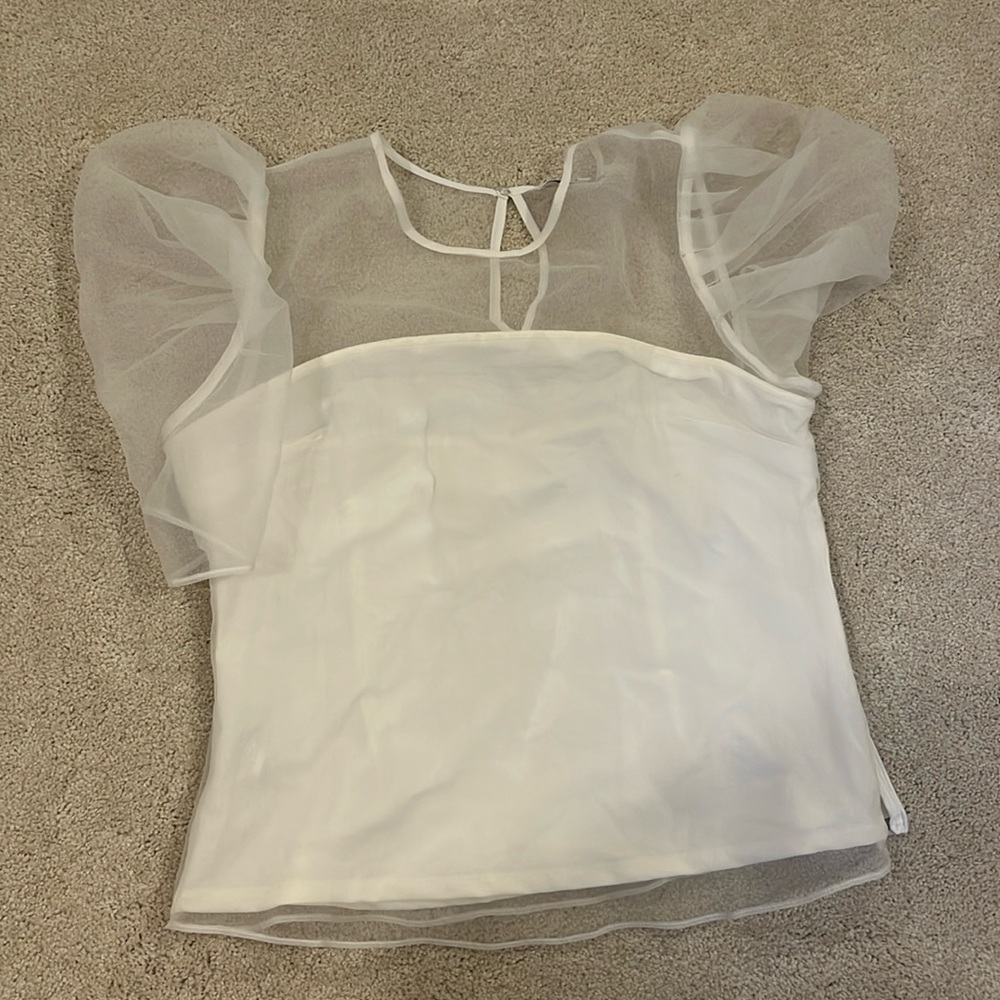 Puffy sleeve white shirt